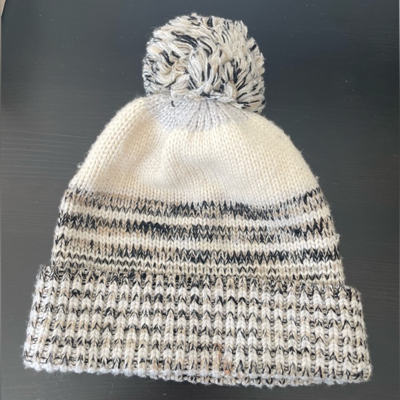 Gap Striped Neutral Winter Hat / Beanie - Picture 3 of 3